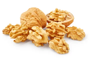 can dogs eat walnuts