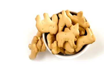 can dogs eat animal crackers