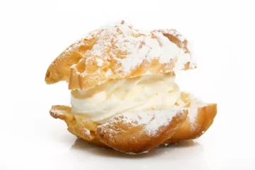 can dogs eat cream puffs